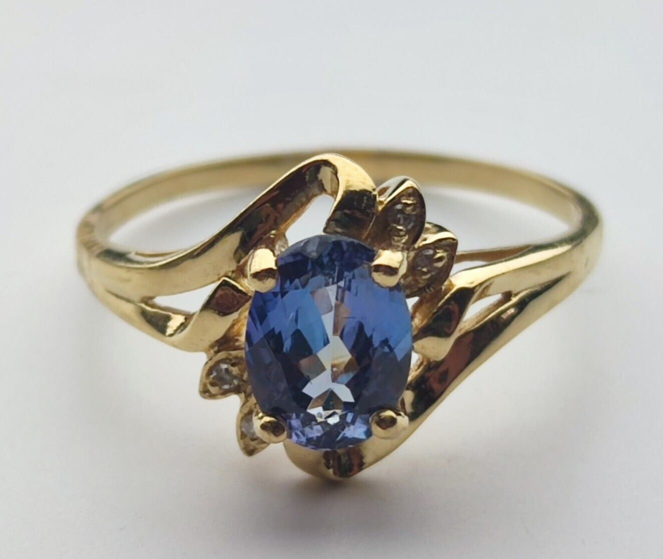 9ct Yellow Gold Ring Blue Tanzanite White Diamonds Gemstones Ring Size: T 1/2