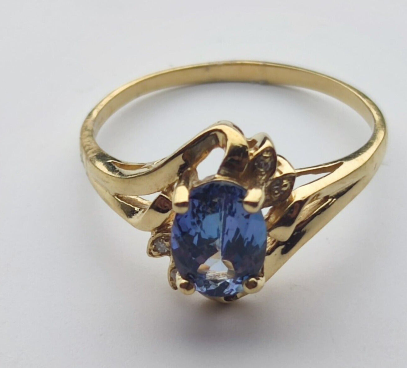 9ct Yellow Gold Ring Blue Tanzanite White Diamonds Gemstones Ring Size: T 1/2