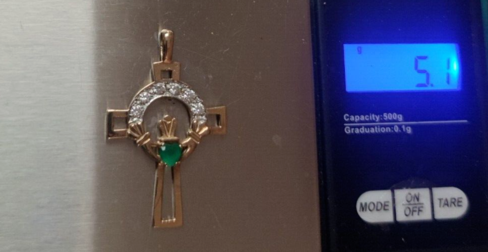 9ct Yellow Gold Cross Pendant Green Agate Gemstone Size: 44mm x 33mm