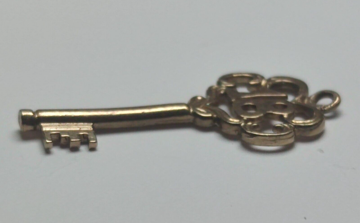18th Birthday Key Gold Charm 9ct Yellow Gold Size: 28mm x 13mm Solid Gold