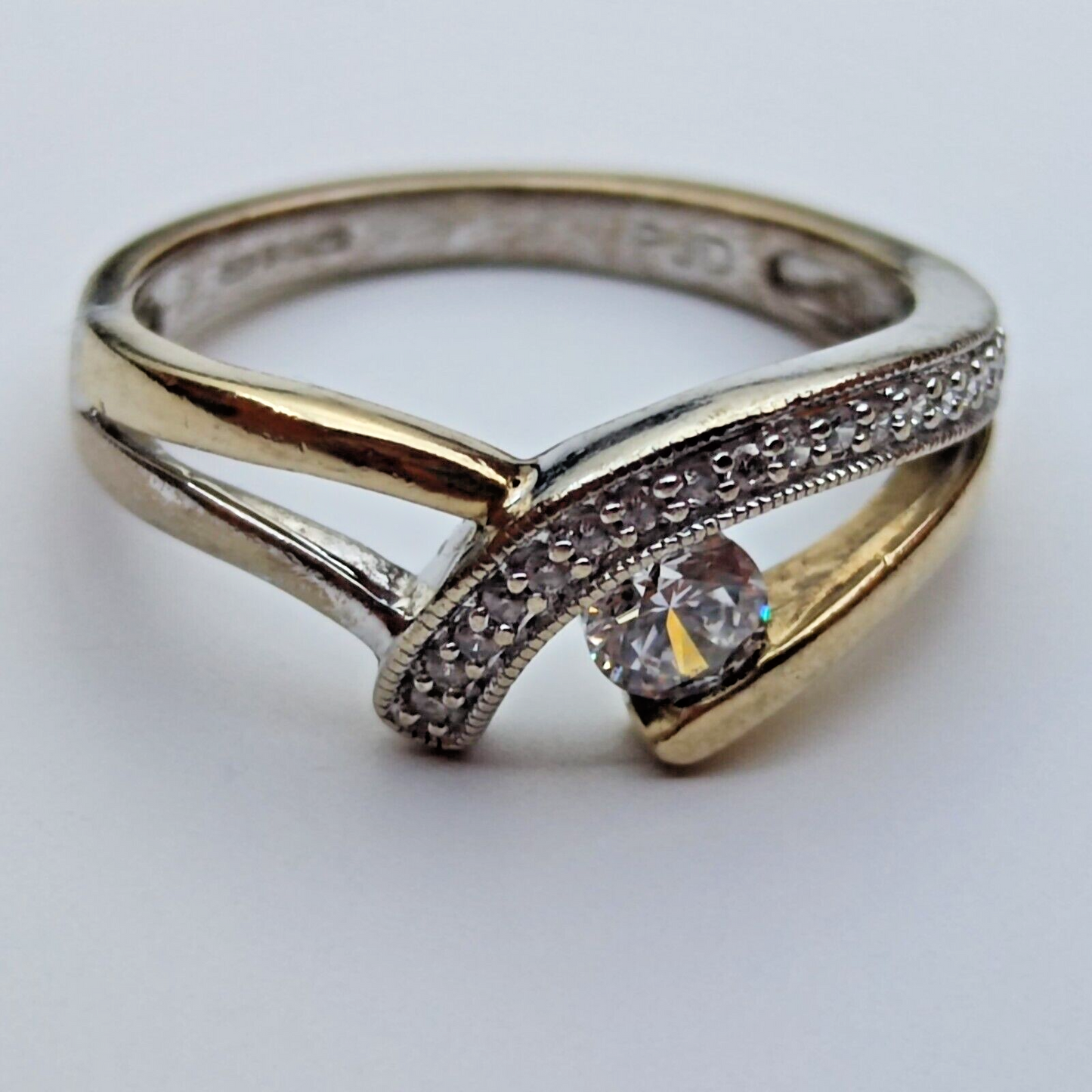 9ct Yellow Gold Diamond Ring Colourless Gemstones Crossover Band UK Ring Size N