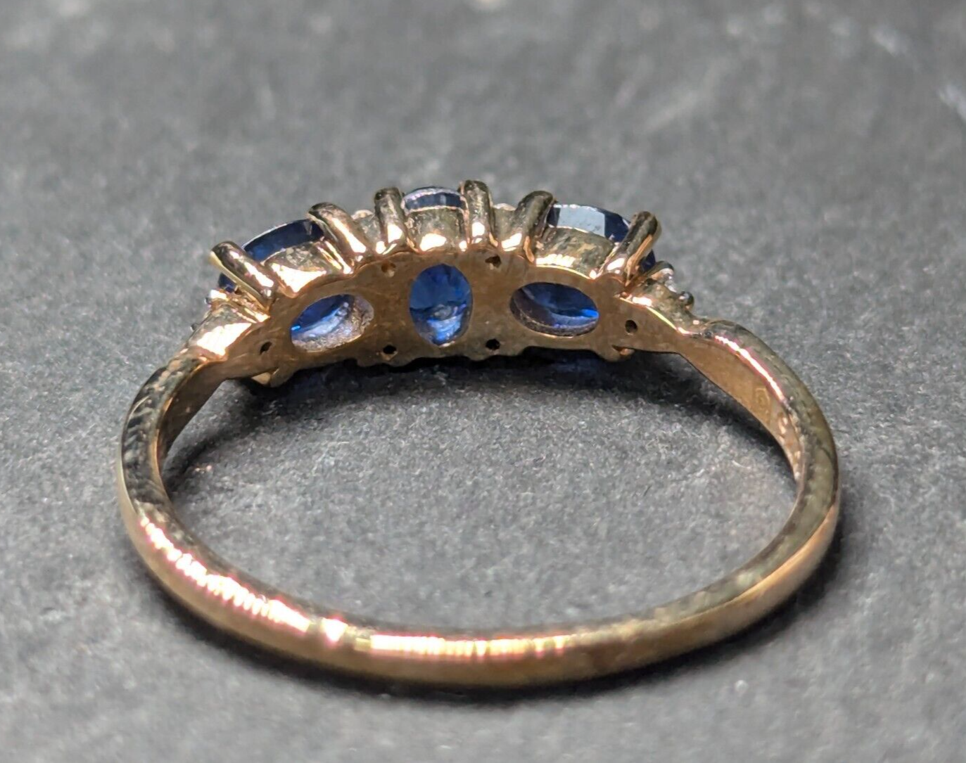 9ct Yellow Gold Ring Blue Nilamani and Diamonds Ring Size R 1/2 with Certificate