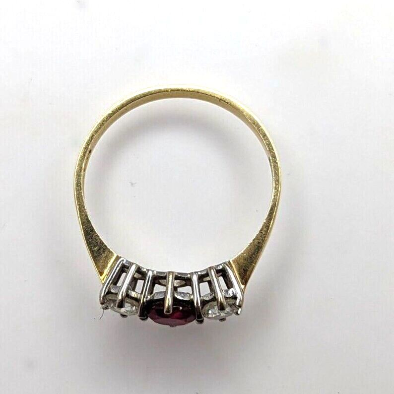 14ct Yellow Gold Ring Red Ruby Three Stone Setting UK Ring Size R