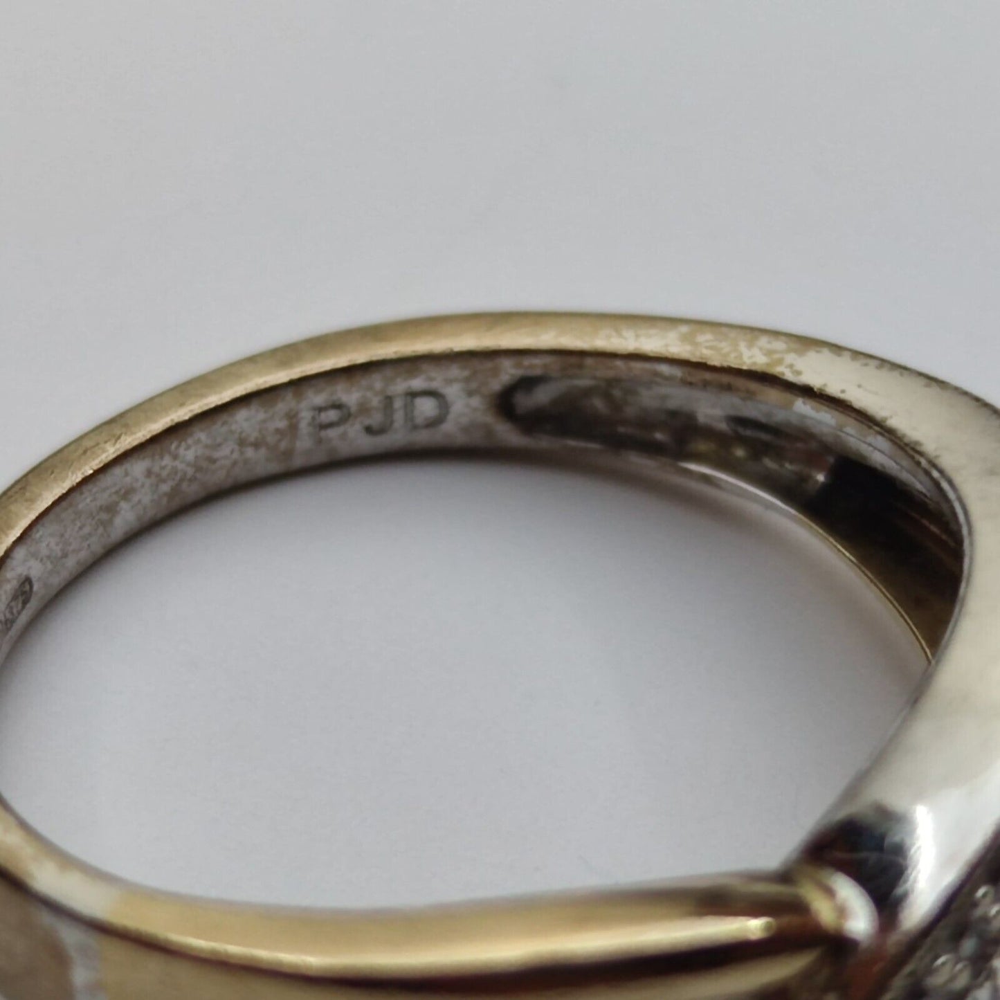 9ct Yellow Gold Diamond Ring Colourless Gemstones Crossover Band UK Ring Size N