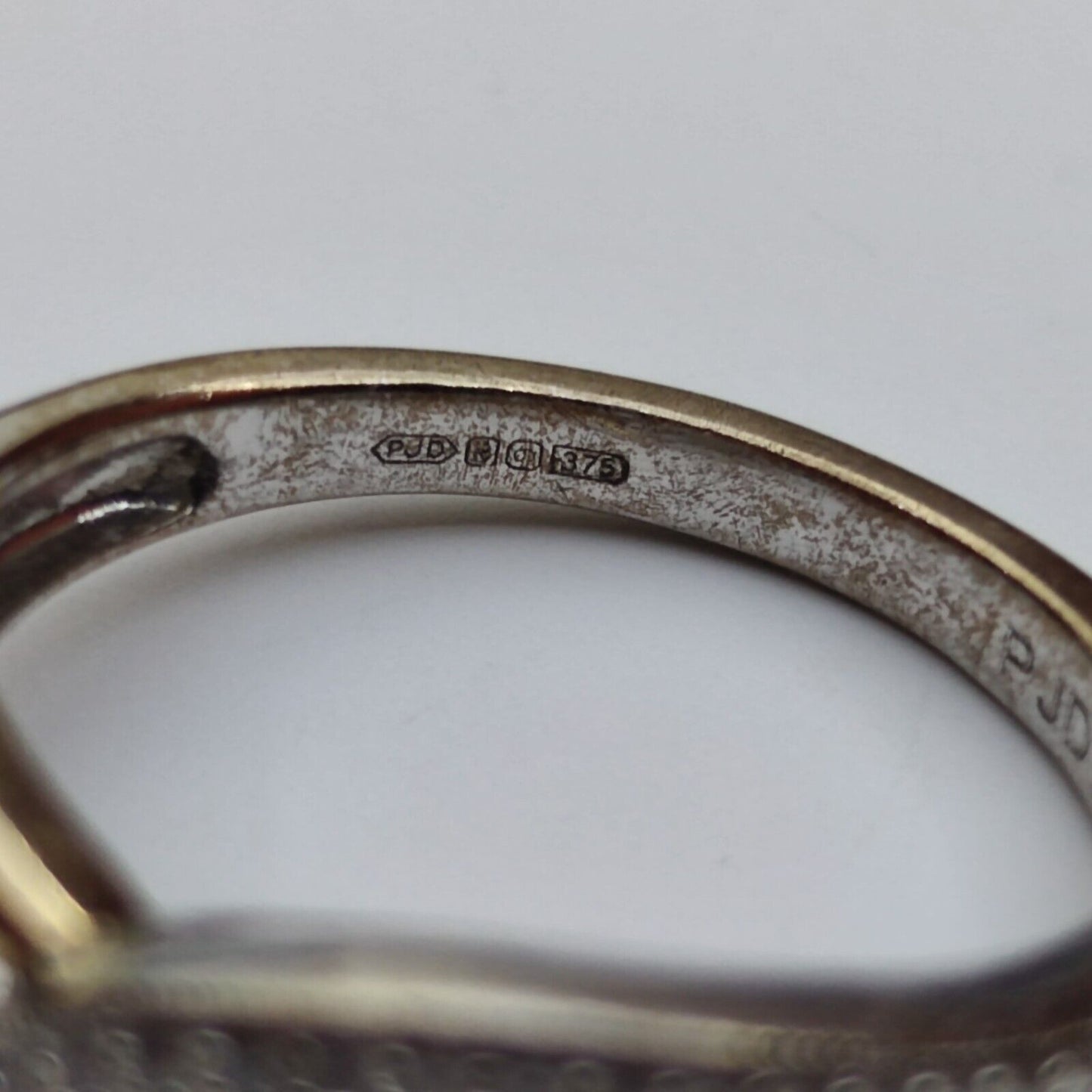 9ct Yellow Gold Diamond Ring Colourless Gemstones Crossover Band UK Ring Size N