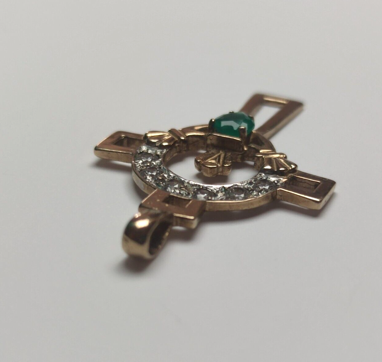 9ct Yellow Gold Cross Pendant Green Agate Gemstone Size: 44mm x 33mm