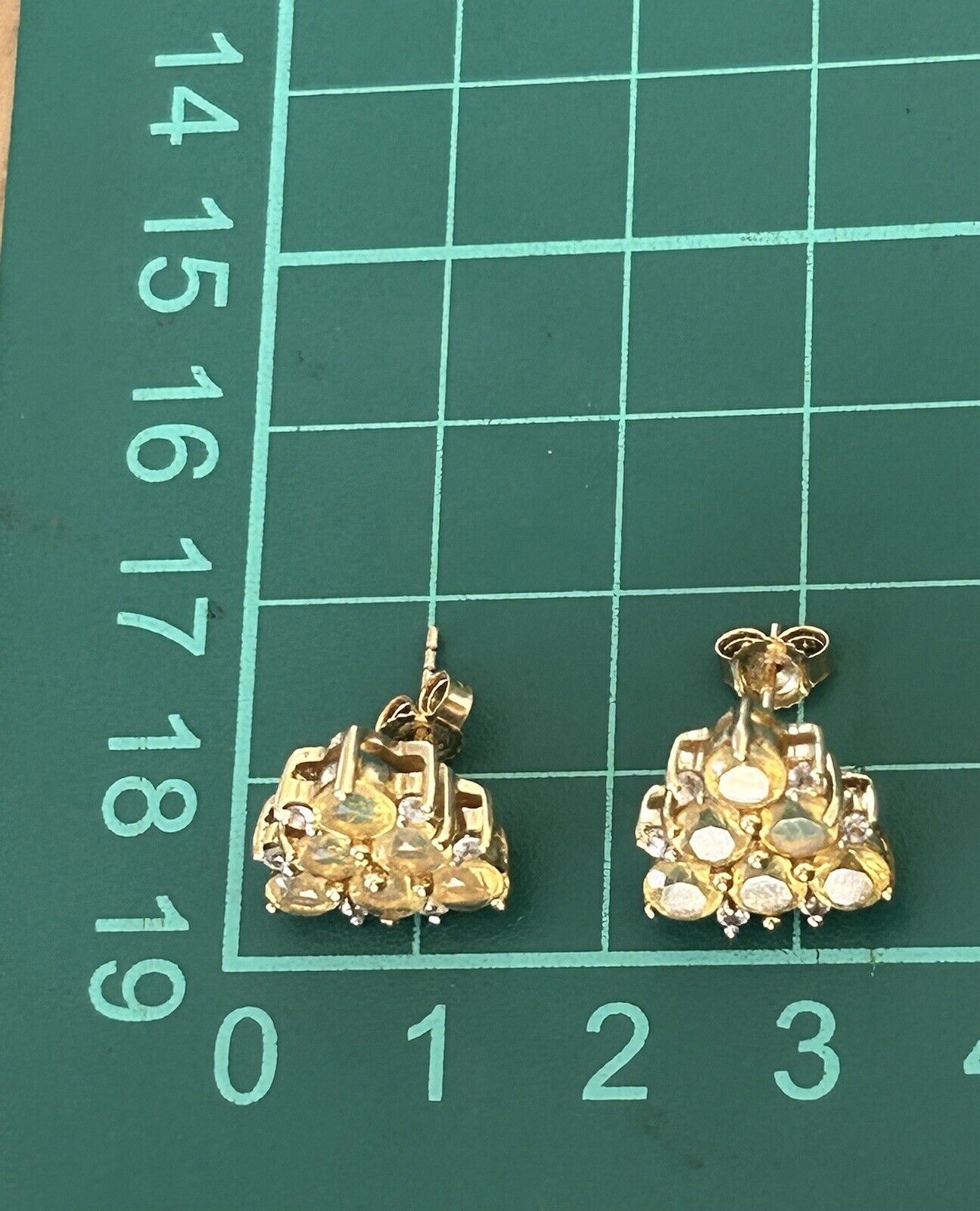 9ct Yellow Gold Stud Earrings Yellow Citrine and Diamonds Size:13.3mm x 12.8mm