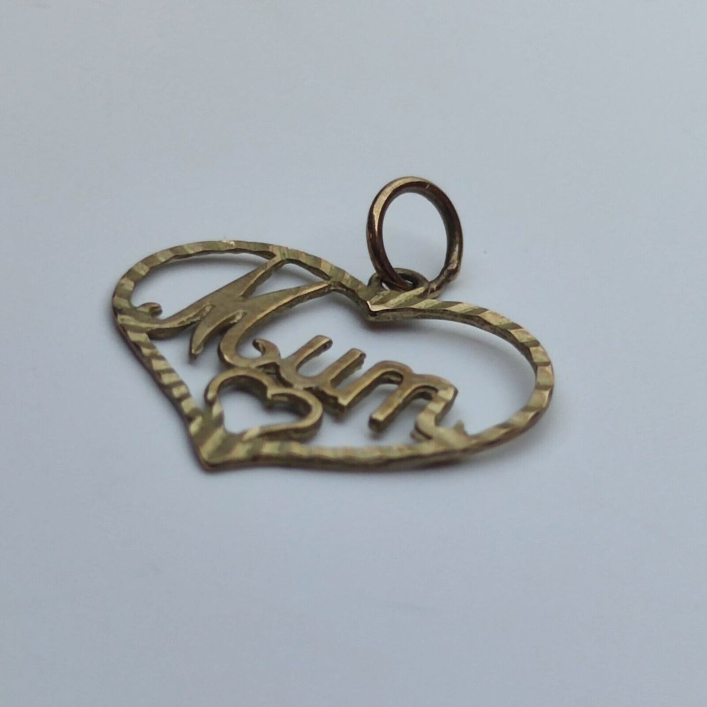 9ct Yellow Gold MUM Pendant Heart Shaped Pendant Size 17mm x 13mm