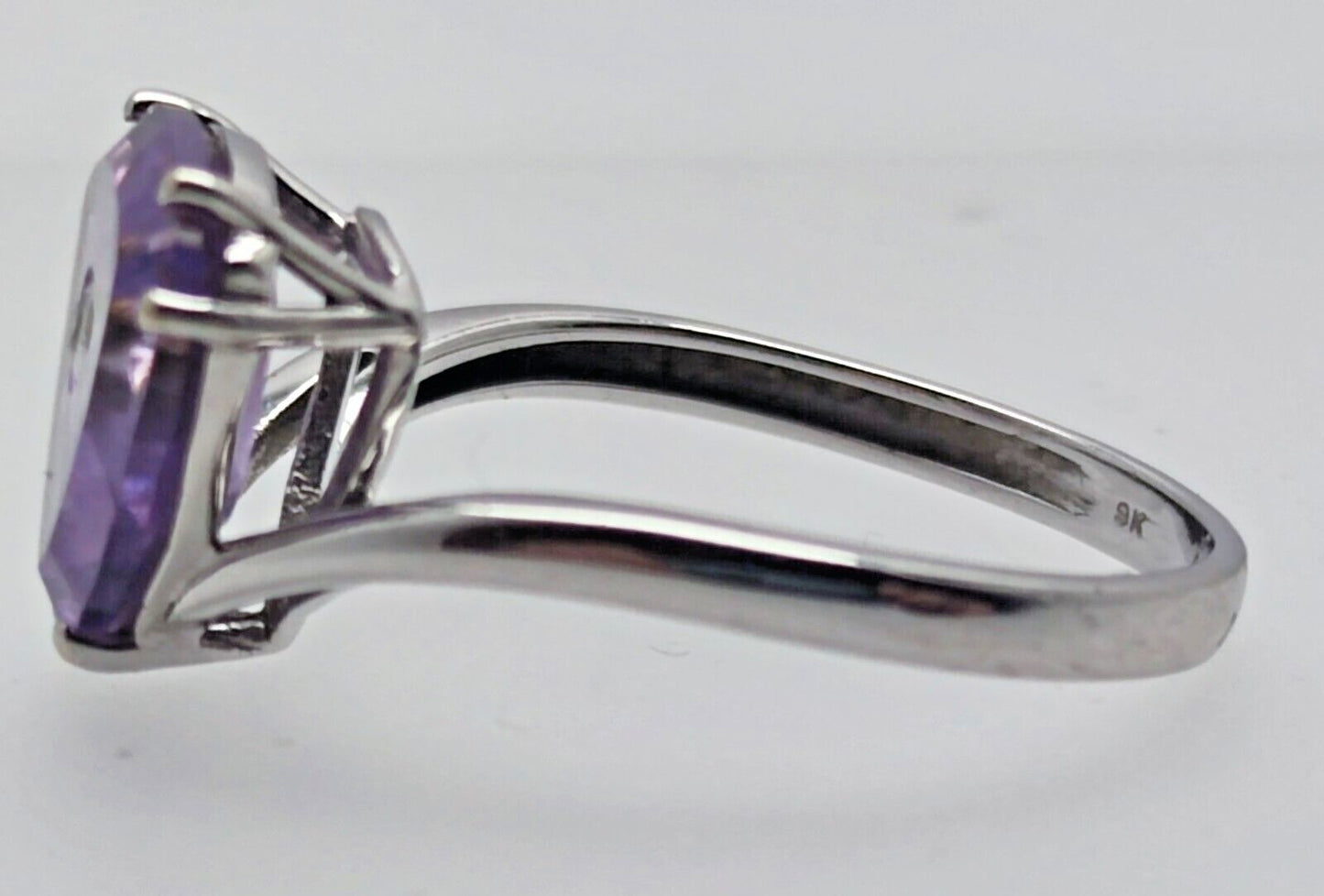 9ct White Gold Ring Purple Amethyst and Diamond Natural Gemstones Ring Size S
