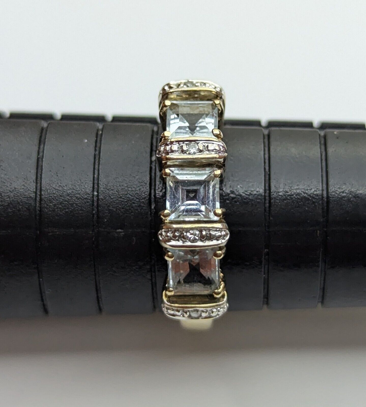 9ct Yellow Gold Topaz and Diamond Ring Blue & Colourless Gemstones Ring Size P