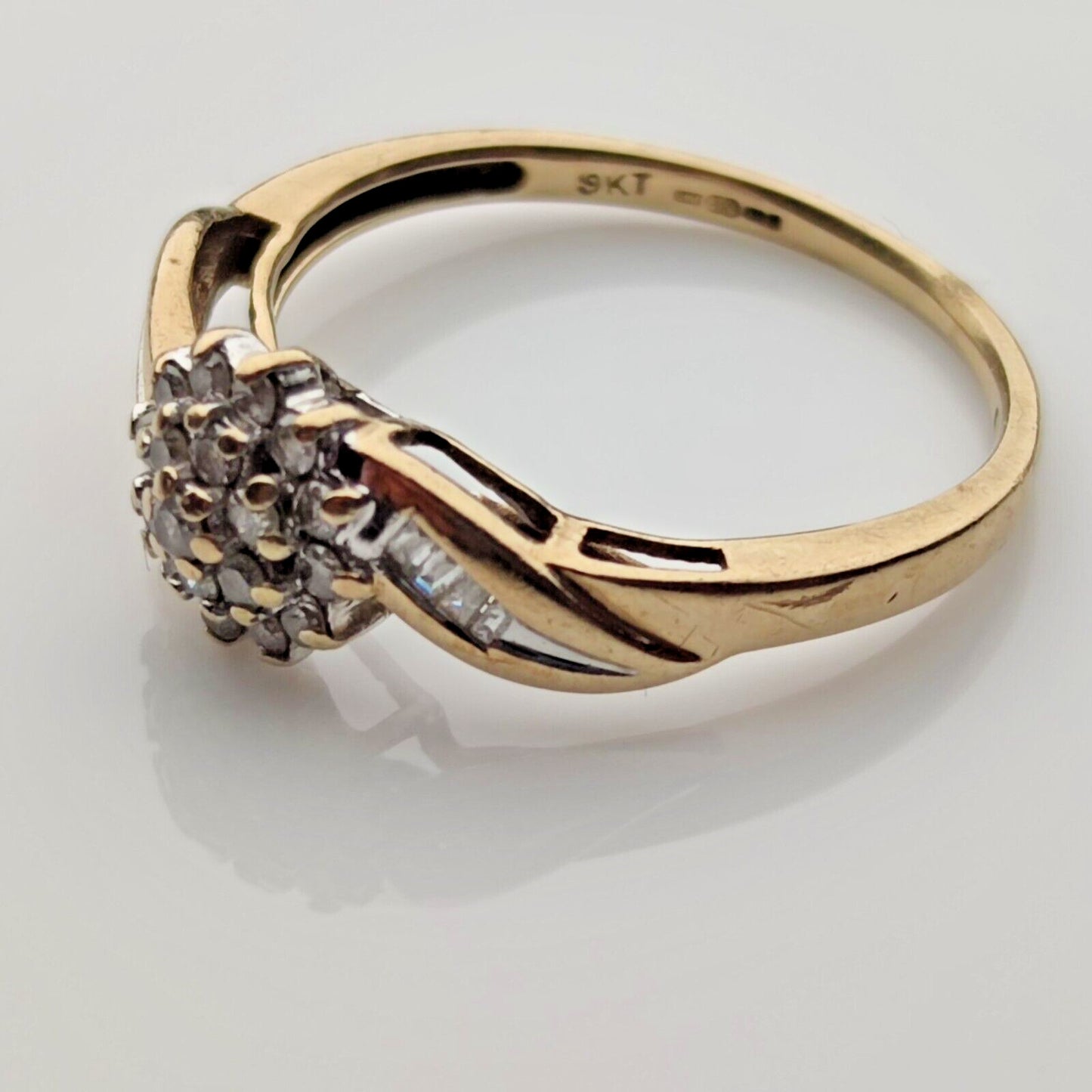 9ct Yellow Gold Ring Diamond Cluster Setting Ring Size O 1/2