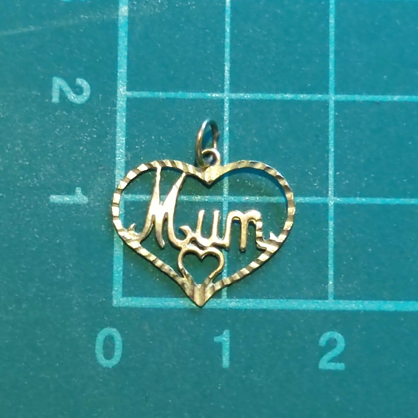 9ct Yellow Gold MUM Pendant Heart Shaped Pendant Size 17mm x 13mm