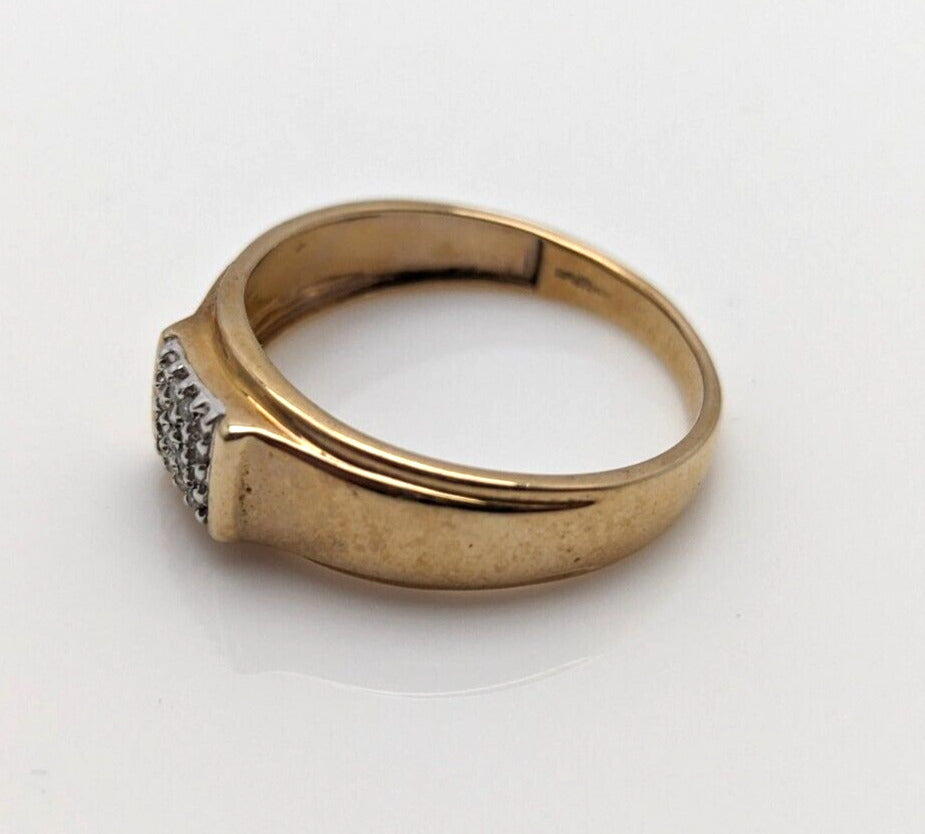 9ct Yellow Gold Signet Ring Colourless Round Diamonds UK Ring Size V