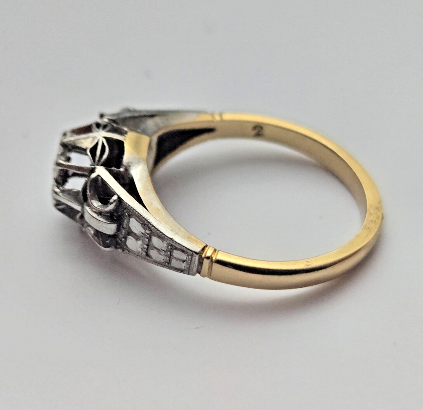 18ct Gold & Platinum Ring Diamond Round Brilliant-Cut Diamond UK Ring Size K
