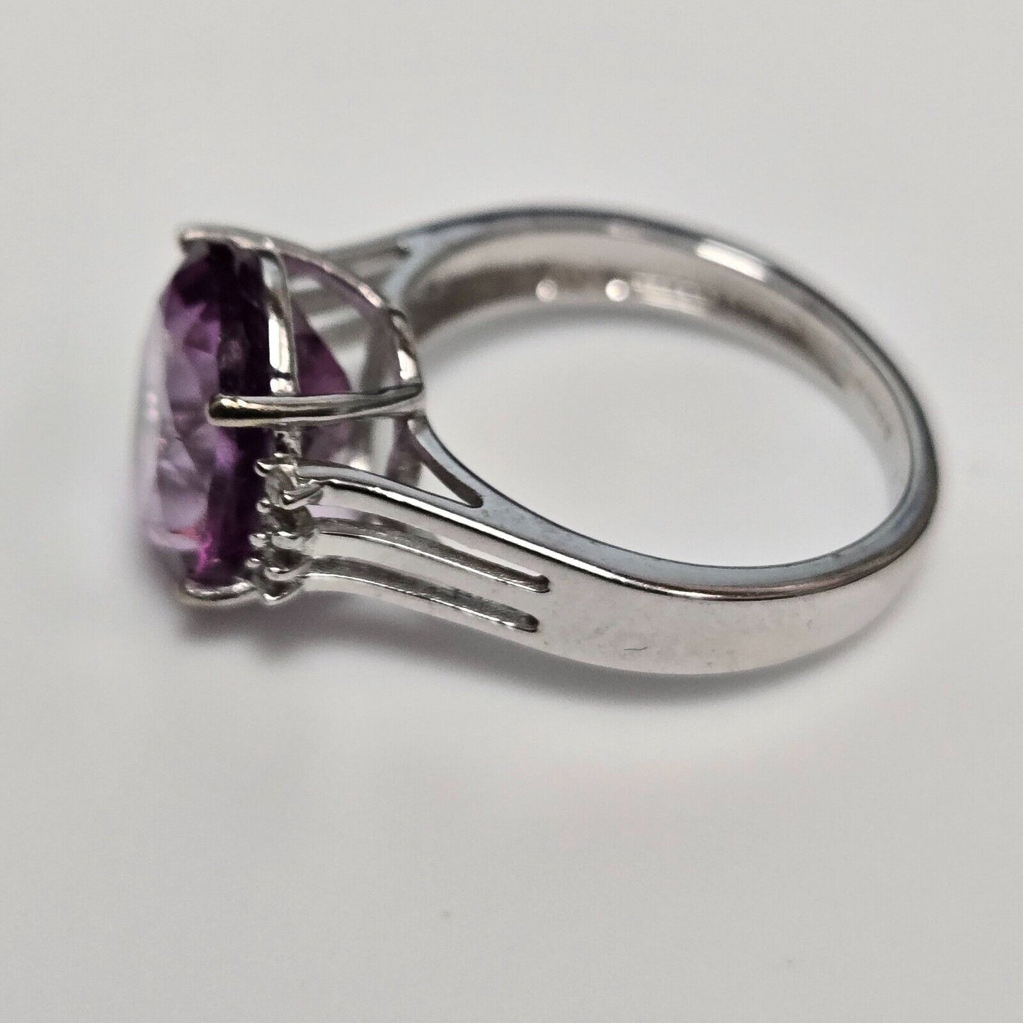 9ct White Gold Ring Oval Purple Topaz and Diamond Gemstones UK Ring Size K