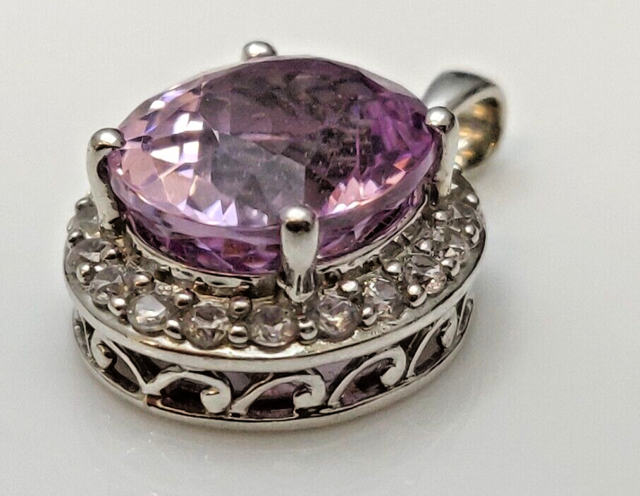 9ct White Gold Pendant Amethyst and Quartz Gemstones Size 2.1cm x 1.4cm  9k Gold