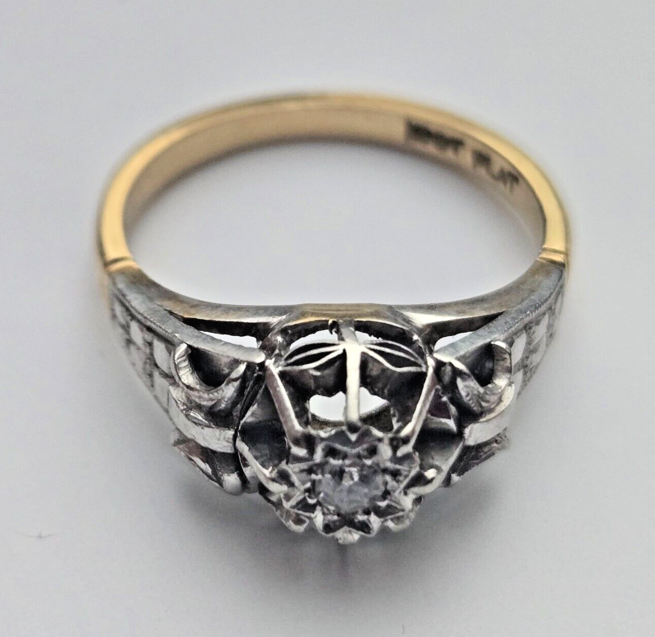 18ct Gold & Platinum Ring Diamond Round Brilliant-Cut Diamond UK Ring Size K