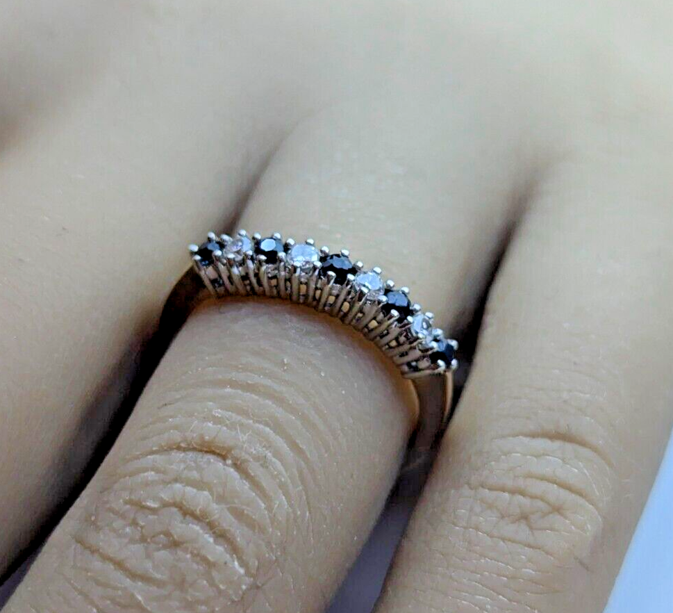 9ct Yellow Gold Ring Blue Sapphire and Colourless Diamonds UK Ring Size N
