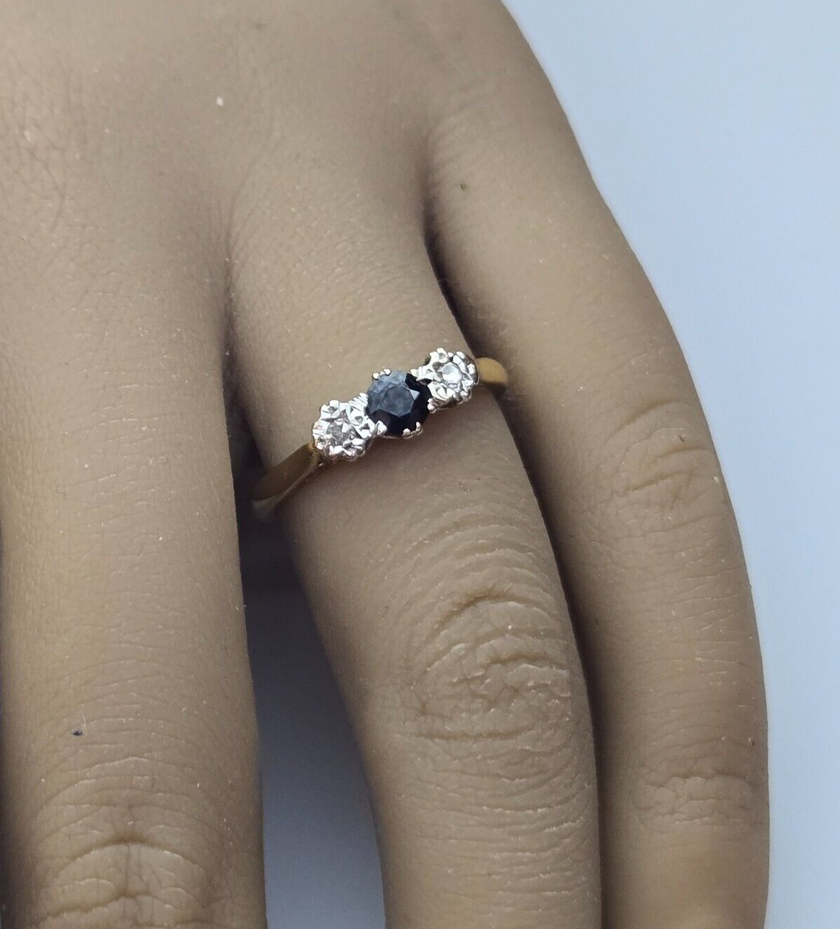 18ct Yellow Multi Toned Gold Ring Black Sapphire and Diamonds Ring Size N