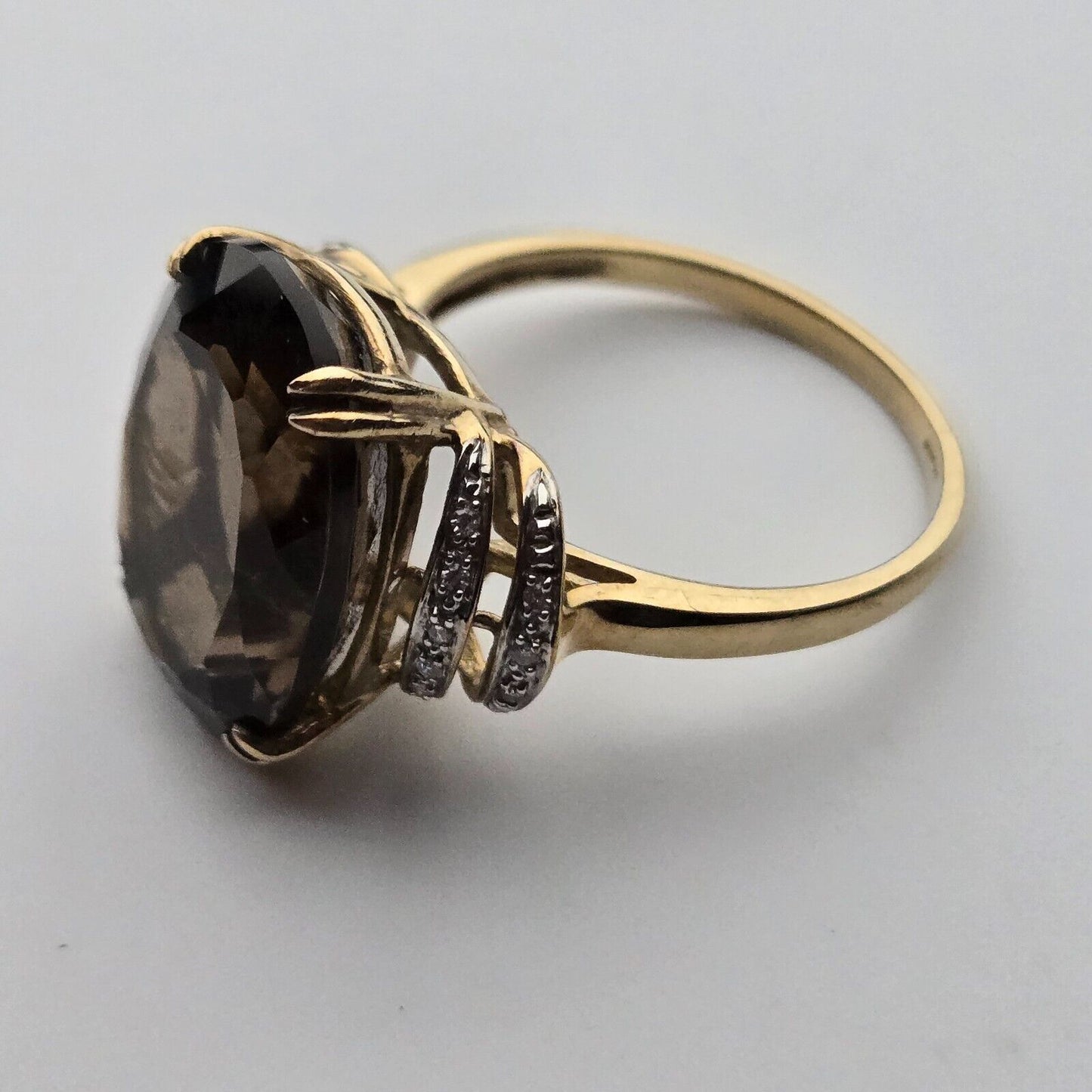 9ct Yellow Gold Ring Large Smoky Quartz & Diamonds Gemstones Ring Size T