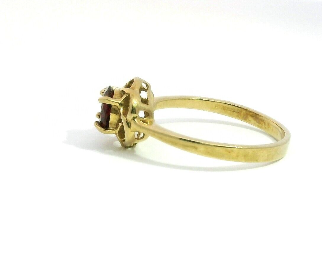 9ct Yellow Gold Ring Round Red Garnet Prong Setting Ring Size N 1/2