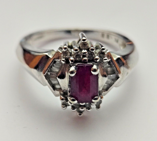 9ct White Gold Ring Red Ruby and Diamond 0.22ct Weight Ring Size N 1/2