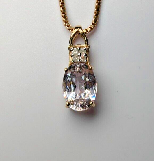 9ct Yellow Gold Pendant Rose Quartz & Diamond Gemstones Size: 25.7mm by 9.8mm