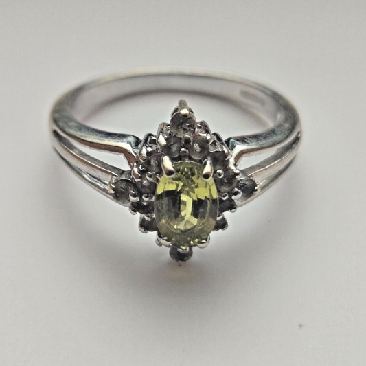 9ct Gold White Ring Green Peridot and Quartz Gemstones Ring Size N 9k Gold