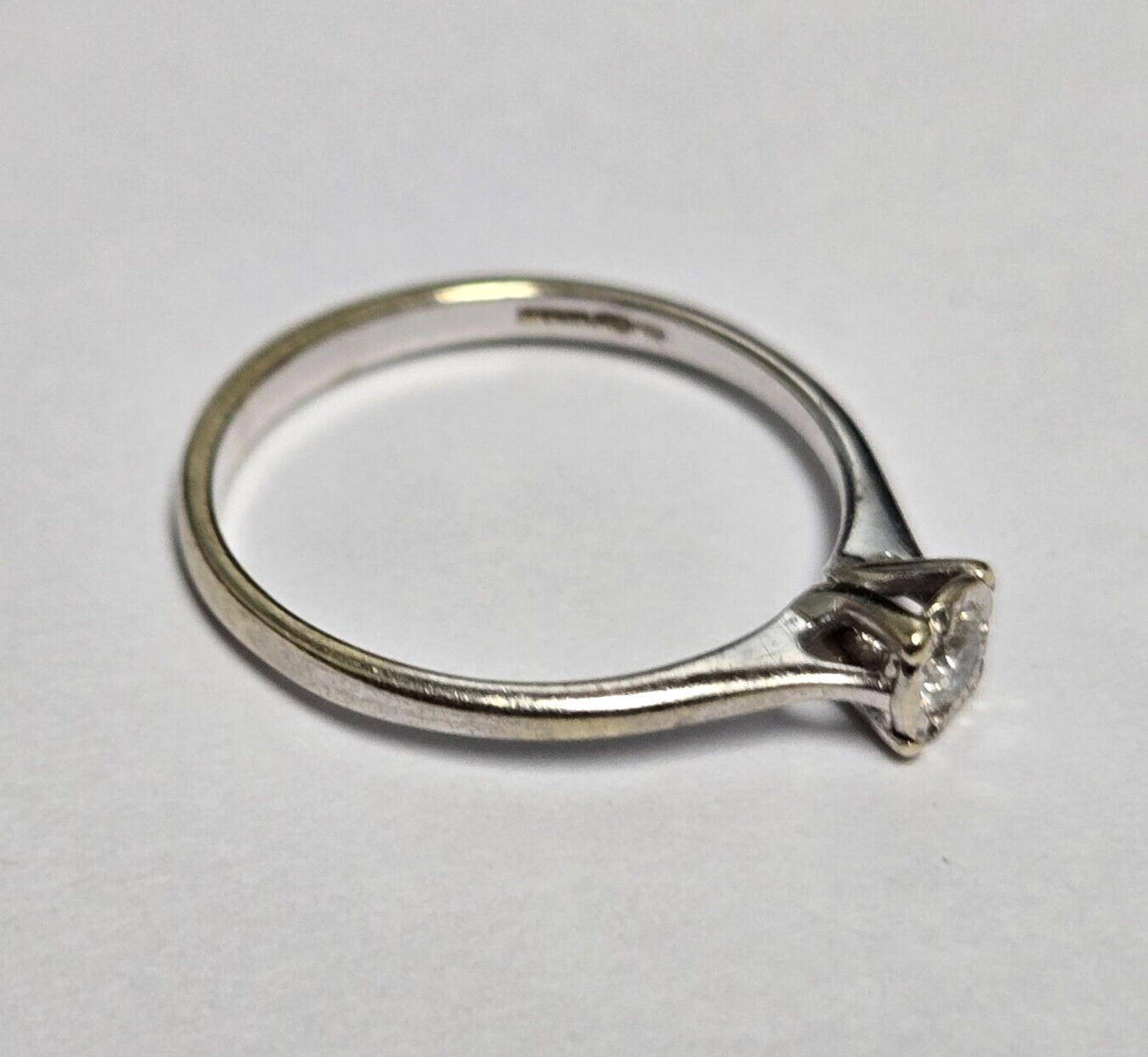 Engagement 9ct White Gold Ring Diamond 0.10ct Weight Prong Setting Ring Size L