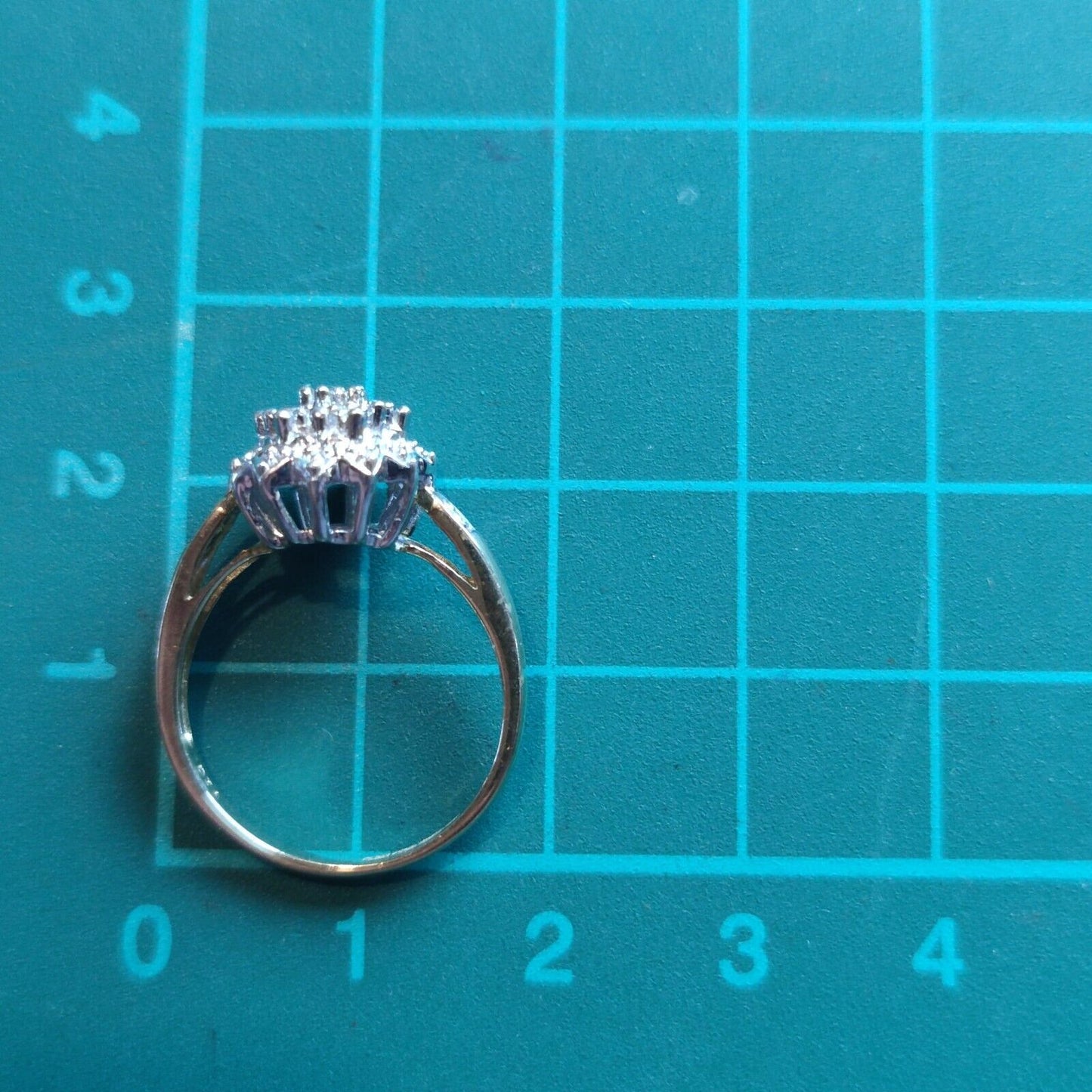 9ct Yellow Gold Ring Diamond 0.05ct Cluster Prong Setting UK Ring Size L