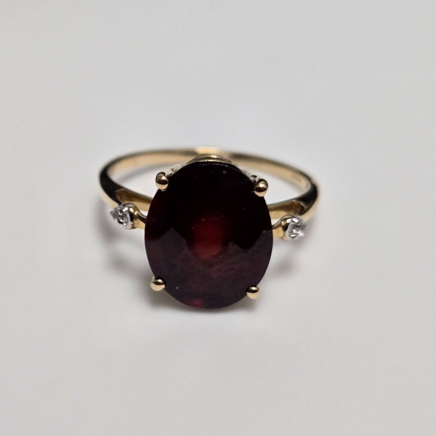 9ct Yellow Gold Red Oval Garnet Gemstone UK Ring Size N 1/2