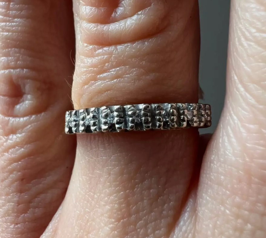 Vintage 18ct Yellow Gold Diamond Ring 7 Round Diamonds Prong Setting Ring Size P