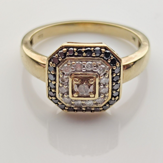9ct Yellow Gold Ring 0.50ct Diamonds Black White and Champagne Ring Size: P