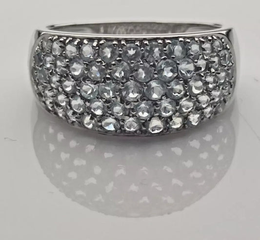 9ct White Gold Ring Blue Topaz Cluster Natural Gemstones Dome Ring Size P