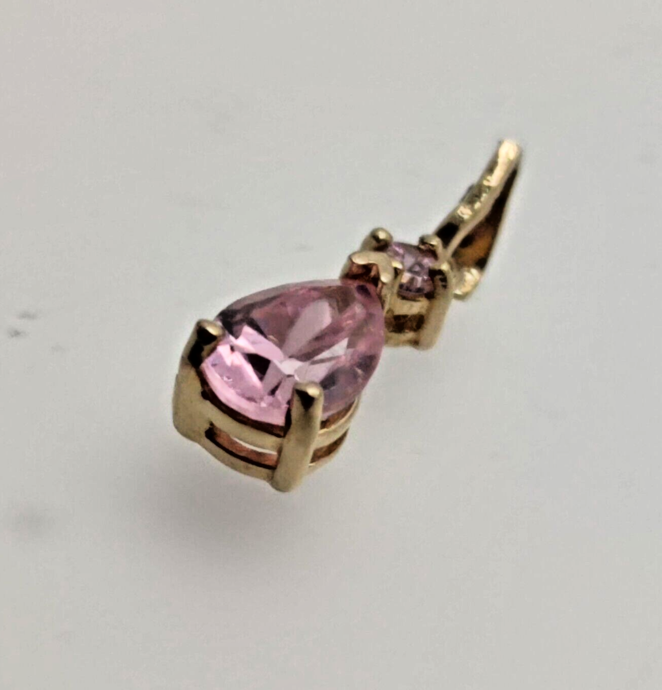 9ct Yellow Gold Pendant  Pink Cubic Zirconia Pendant Size: 14mm X 4mm