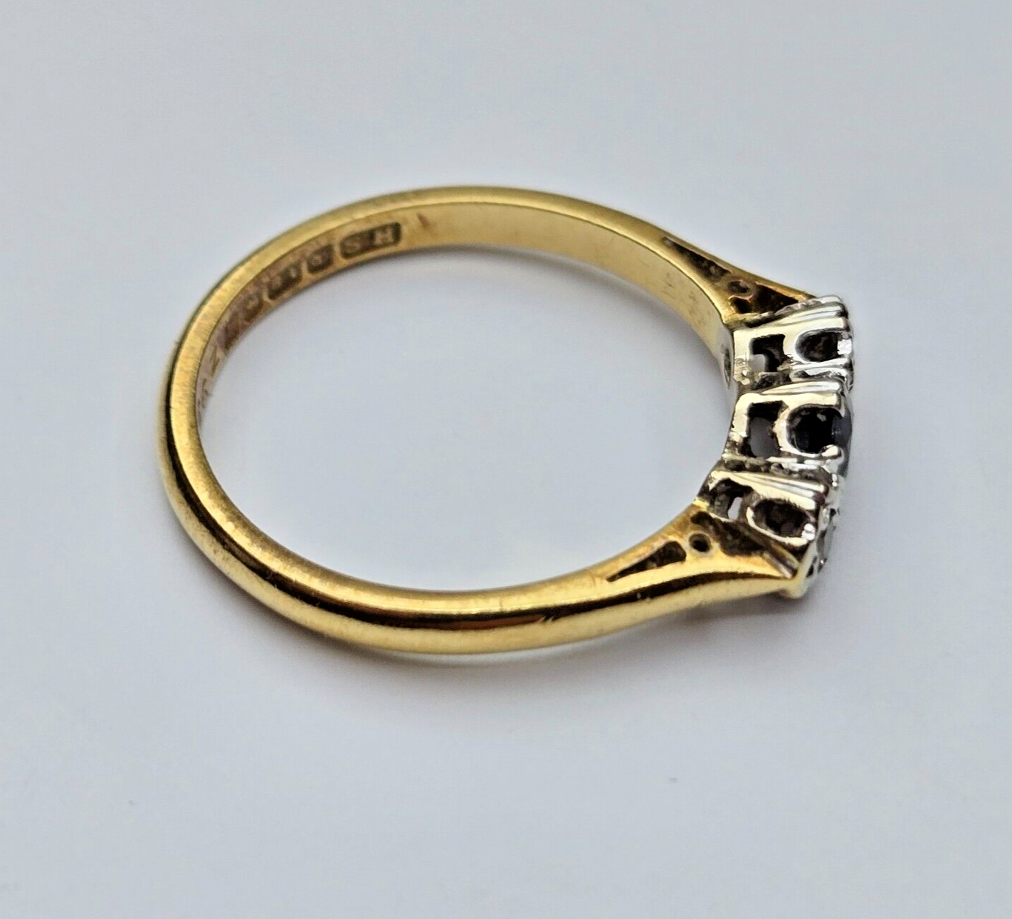 18ct Yellow Multi Toned Gold Ring Black Sapphire and Diamonds Ring Size N