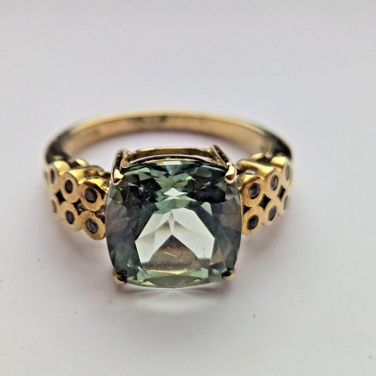 9ct Yellow Gold Ring Square Green Topaz & Small Round White Topaz Ring Size N