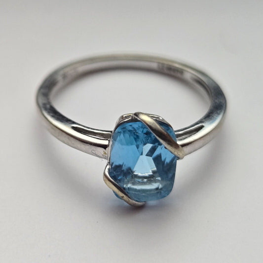 9ct White Gold Ring Oval Blue Topaz Gemstones UK Ring Size M 1/2 9k White Gold