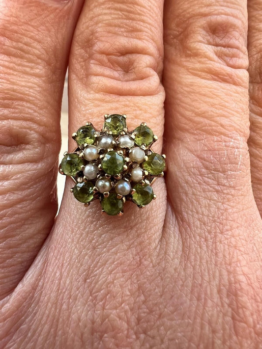9ct Yellow Gold Ring Green Peridot White Pearl Cluster Setting Ring Size N/ 1/2