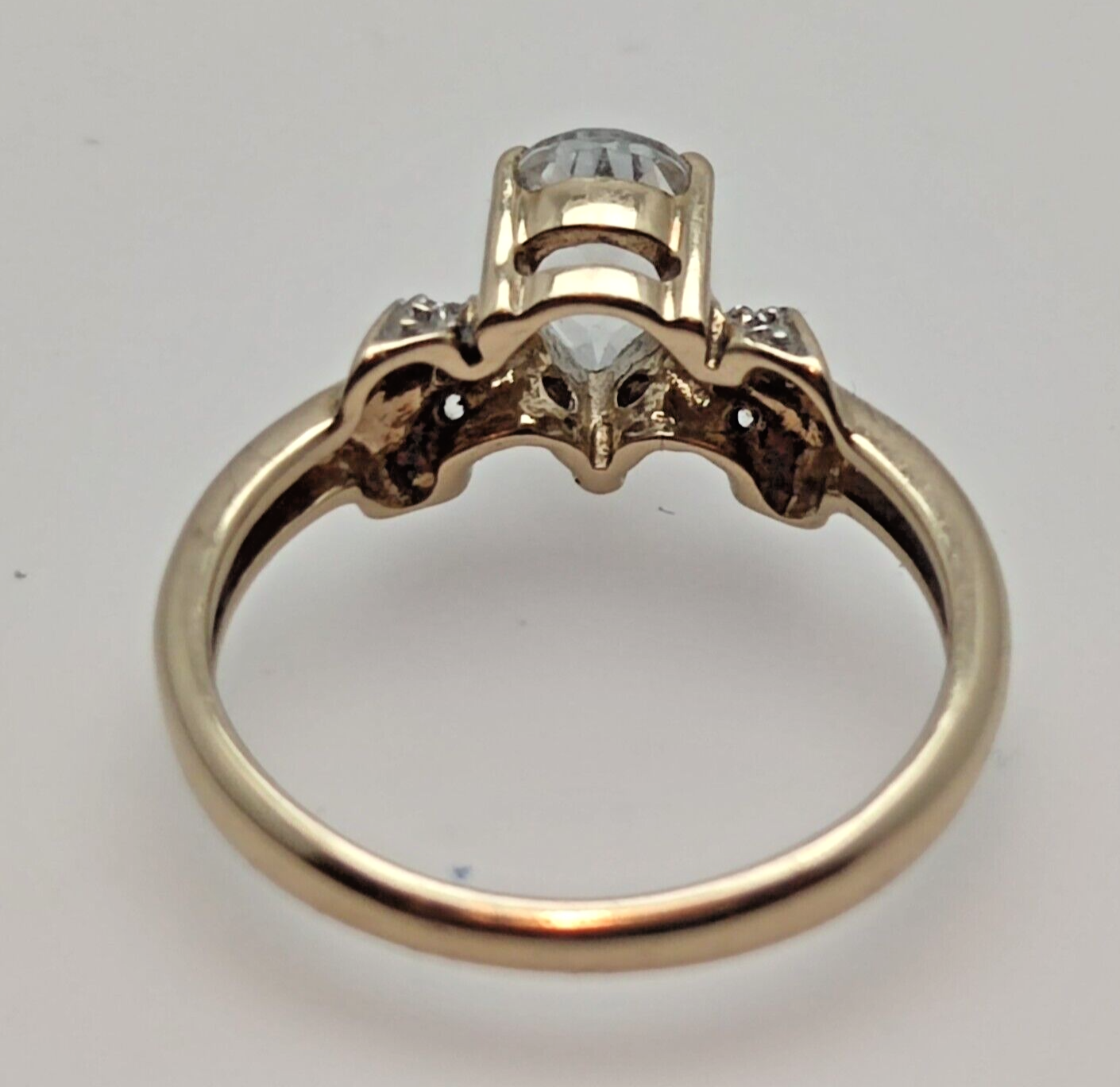 9ct Yellow Gold Ring Aquamarine and Diamond Stones UK Ring Size N 1/2