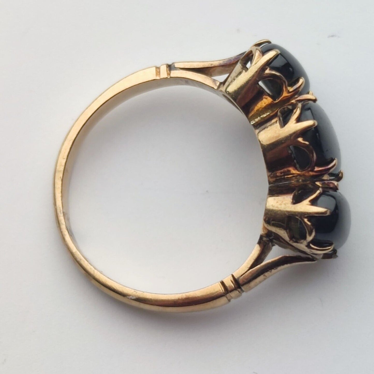 9ct Yellow Gold Sheen Obsidian Gemstones Three Stone Setting Ring Size: J