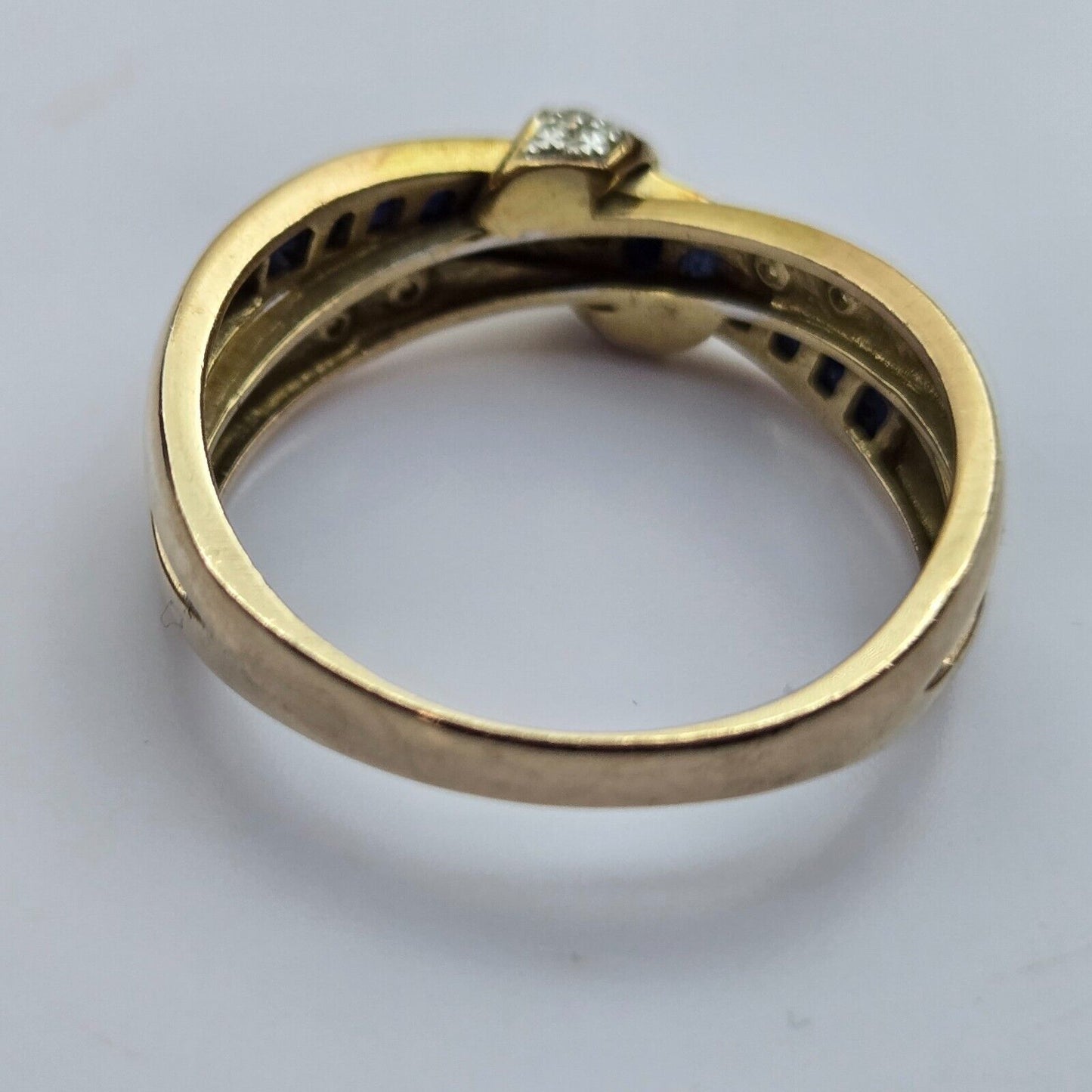 9ct Yellow Gold Ring Blue Sapphire and Colourless Diamonds Gemstones Ring Size T