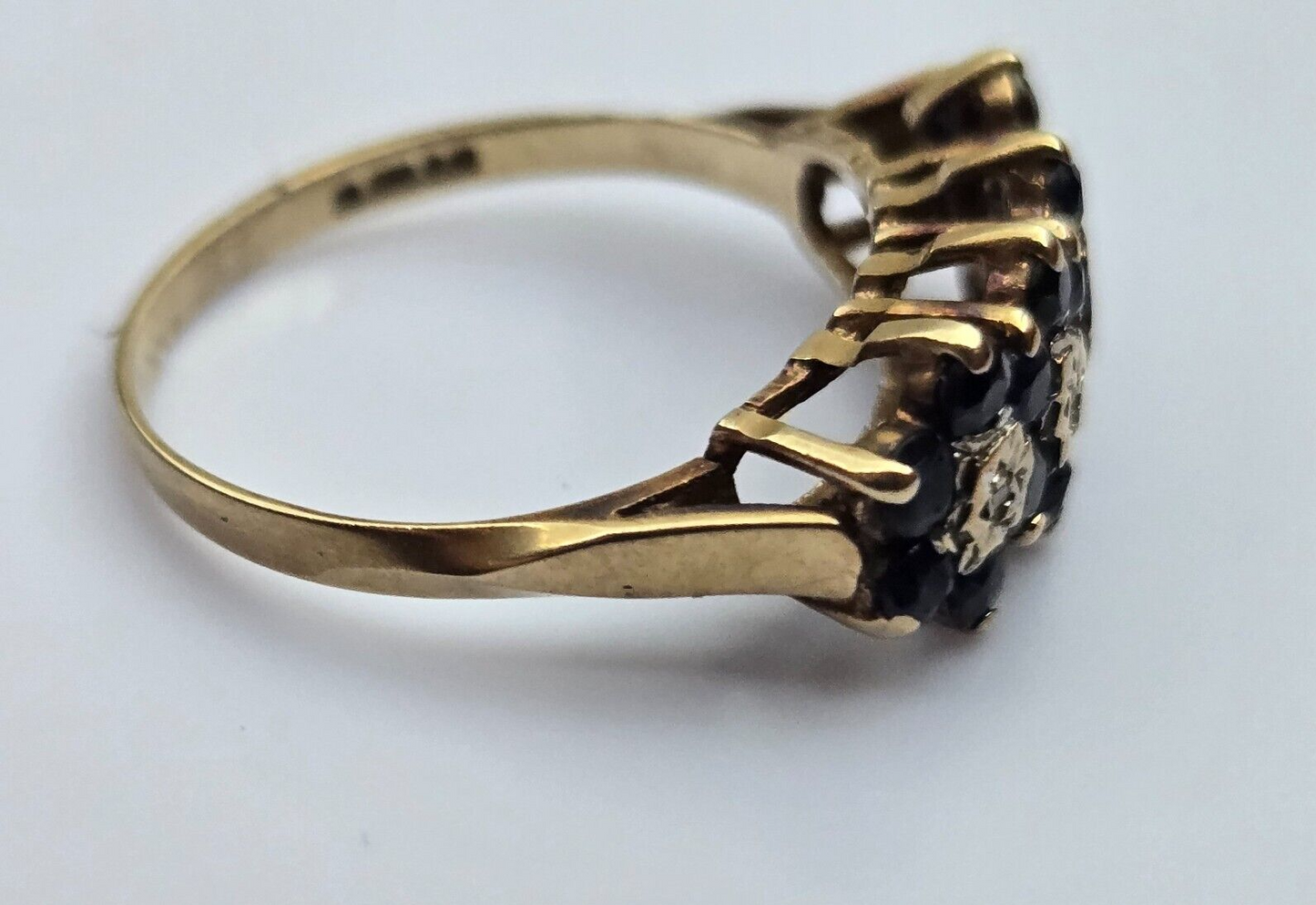 9ct Yellow Gold Ring Round Blue Sapphire & White Diamonds Ring Size M