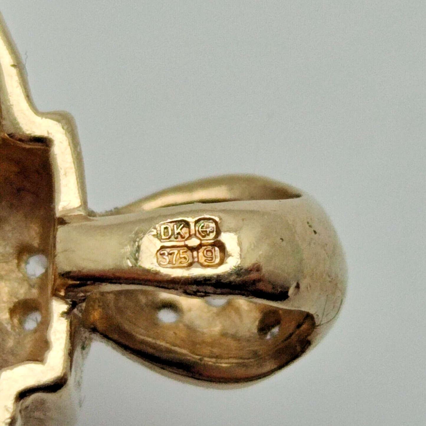 9ct Gold Pendant Yellow Citrine and Diamonds Natural Gemstones Size: 32mm x 22mm