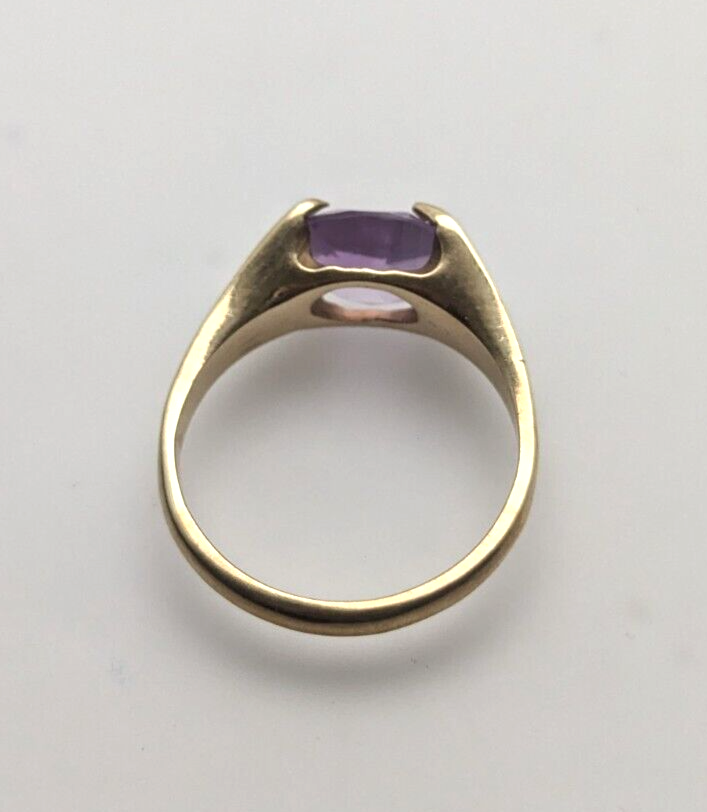 9ct Yellow Gold Ring Oval Purple Amethyst Gemstone UK Ring Size: O