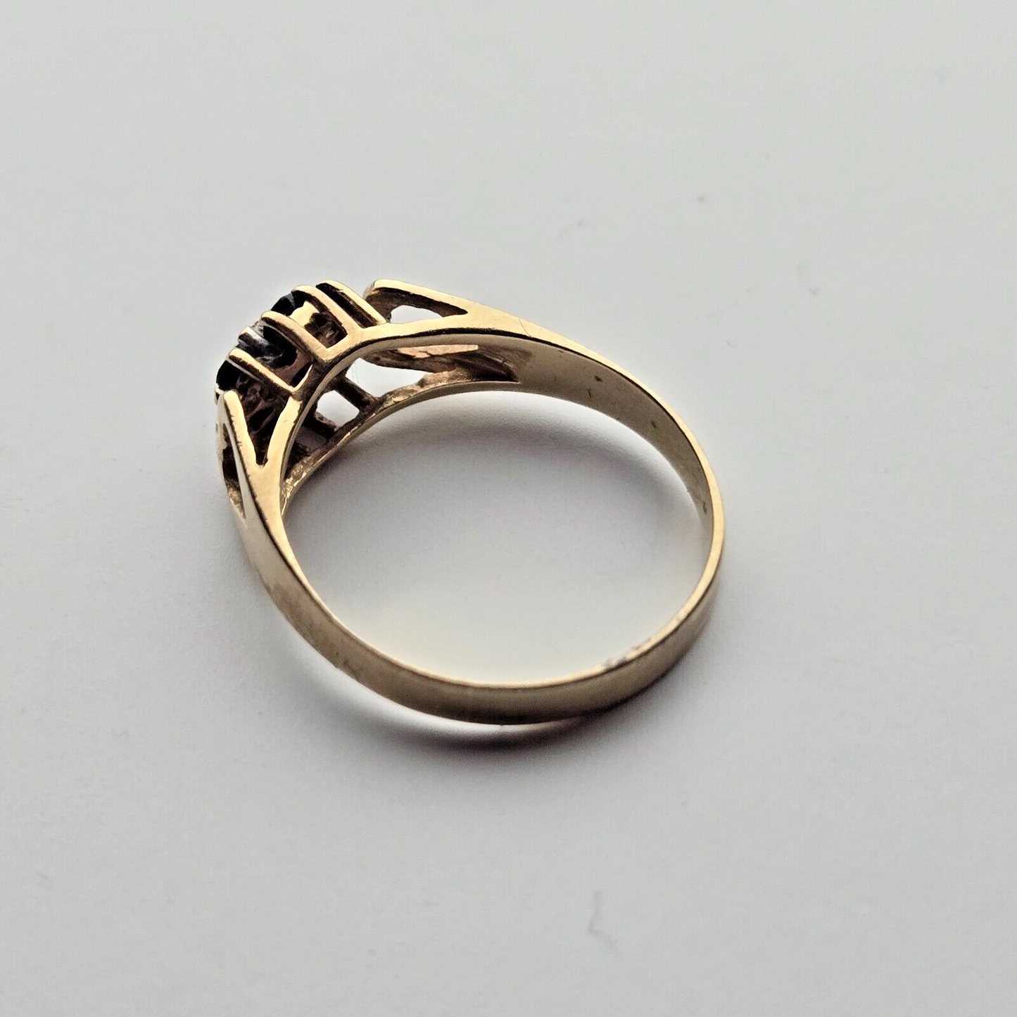 9ct Yellow Gold Ring Dark Blue Sapphire and Diamonds Gemstones Ring Size L