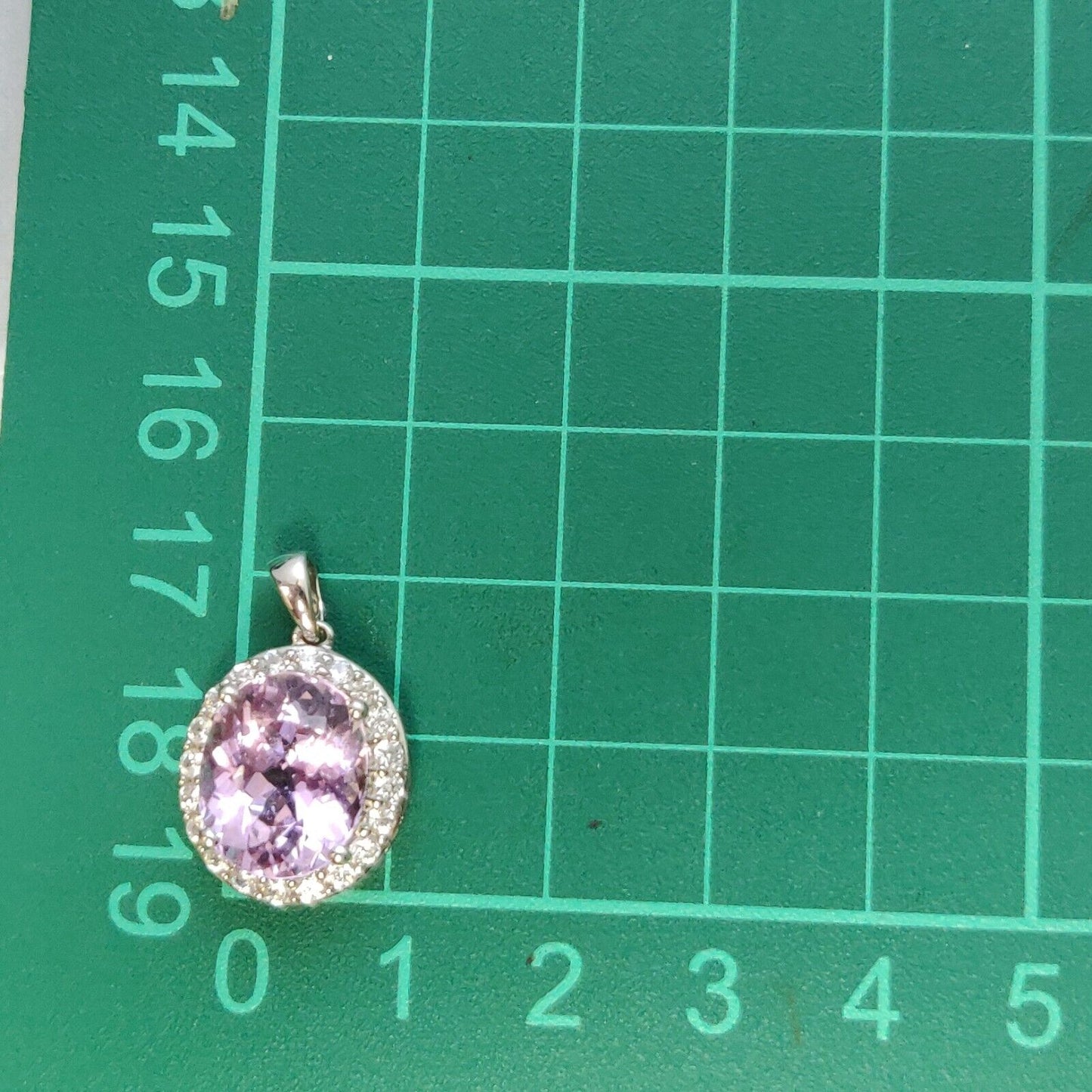 9ct White Gold Pendant Amethyst and Quartz Gemstones Size 2.1cm x 1.4cm  9k Gold