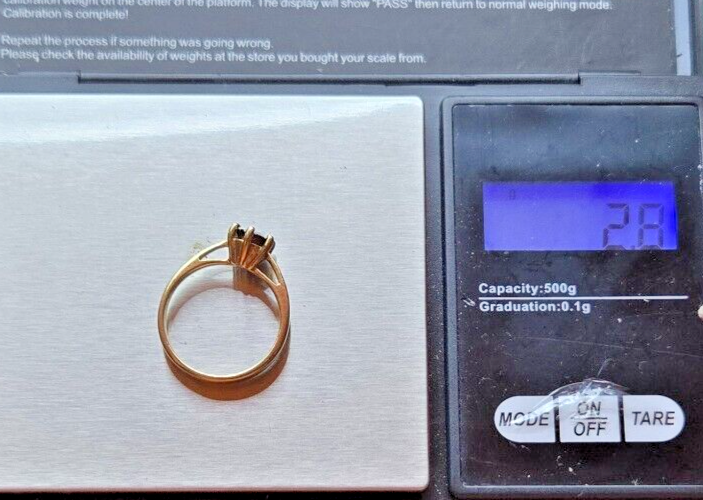 9ct Yellow Gold Ring Red Garnet 375 Hallmarked UK Ring Size N - 9k Gold