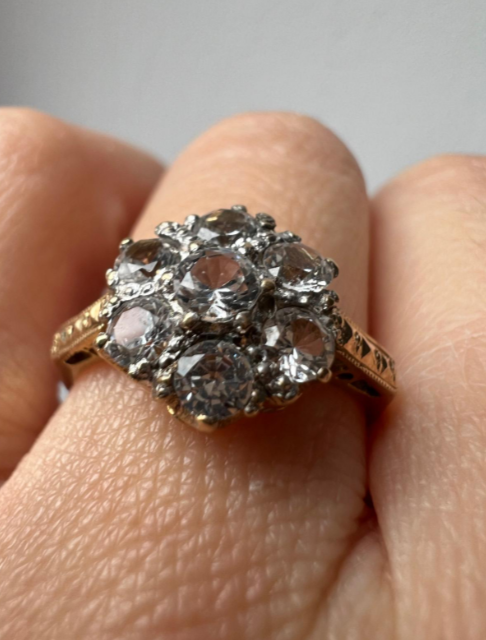 9ct Yellow Gold Ring Round Spinel Cluster Prong Setting UK Ring Size N 1/2