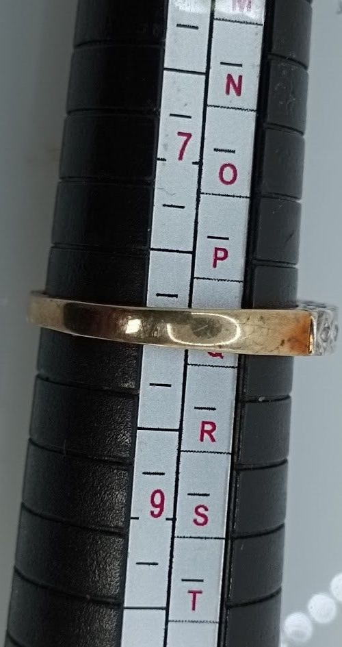 9ct Yellow Gold Ring Diamond Natural Gemstones UK Ring Size P 1/2